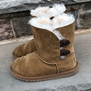 Kids short Uggs Bailey boots